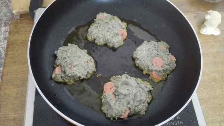 黑豆渣蛋饼步骤5