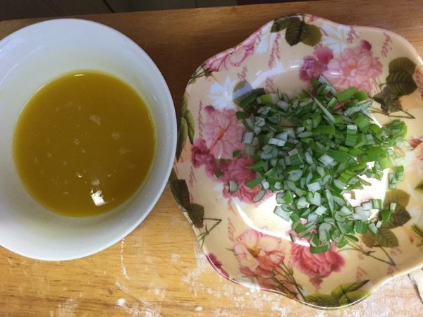 手抓葱油饼步骤11