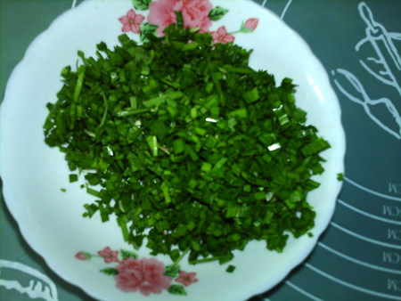 韭菜鸡蛋玉米饼步骤3