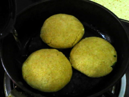 韭菜鸡蛋玉米饼步骤20