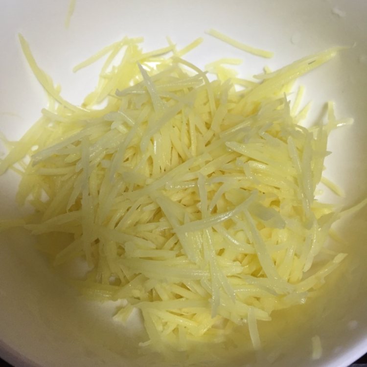 土豆丝早餐饼步骤2