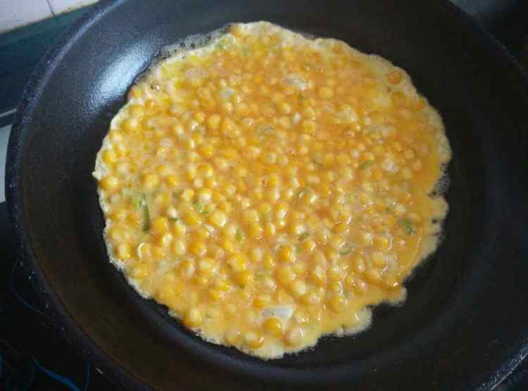 鸡蛋玉米饼步骤4