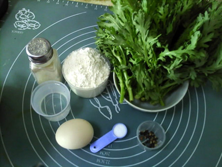 茼蒿蛋糊饼步骤1