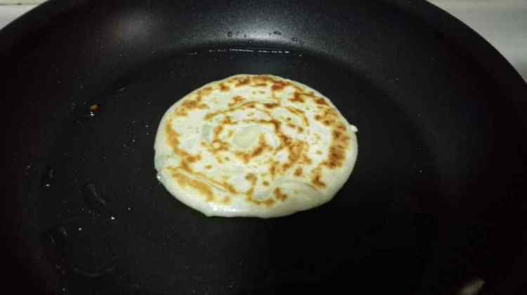 烫面葱油饼步骤9