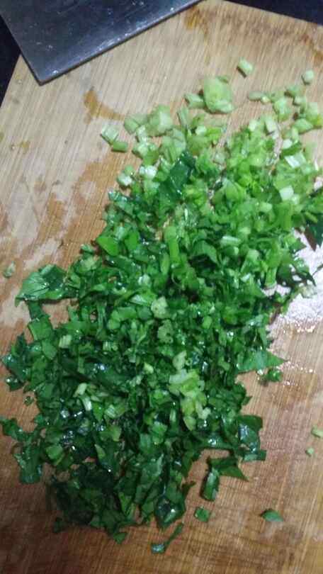 鸡蛋菠菜饼步骤2