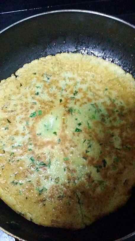 鸡蛋菠菜饼步骤8