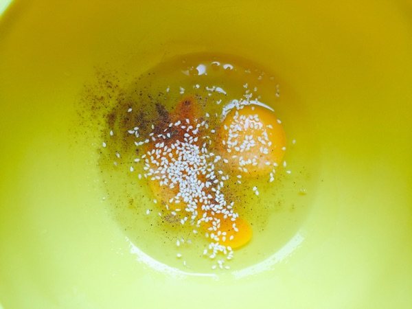 香葱鸡蛋饼步骤1