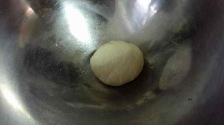 自制煎饼果子(蛋饼)步骤2