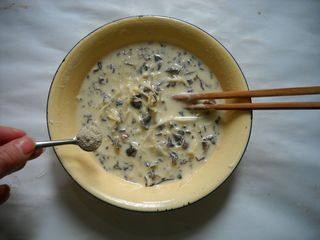 蒜须黑木耳鸡蛋饼步骤4
