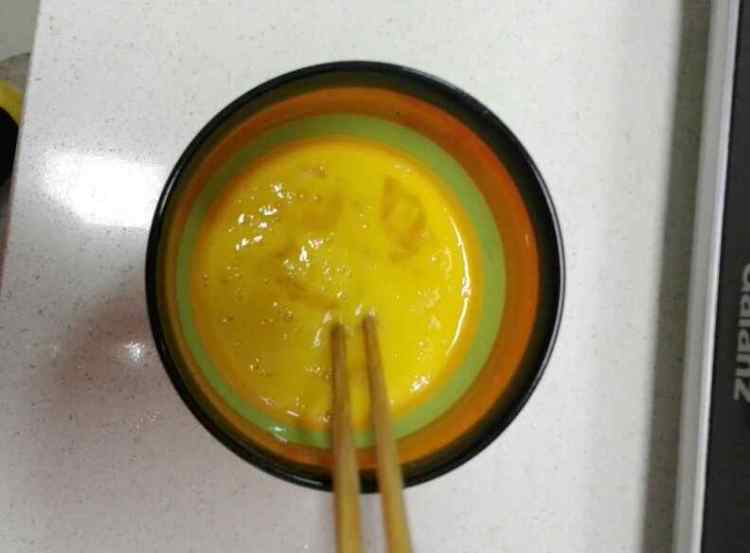 鸡蛋薄饼巧克力香蕉卷步骤5