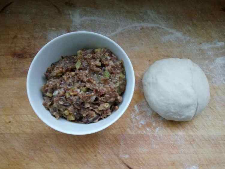 门丁肉饼步骤1
