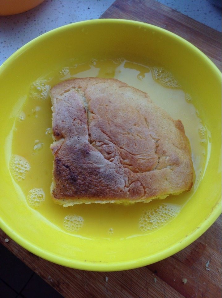 鸡蛋煎玉米饼子步骤3