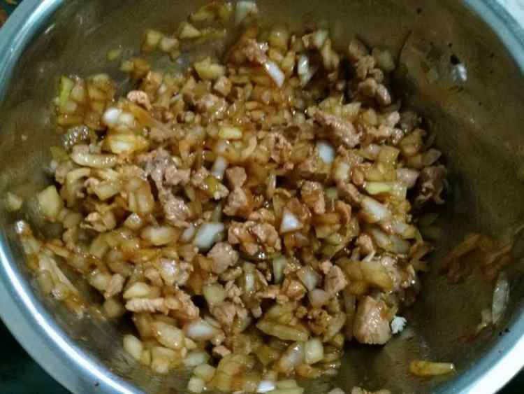 洋葱肉饼步骤6
