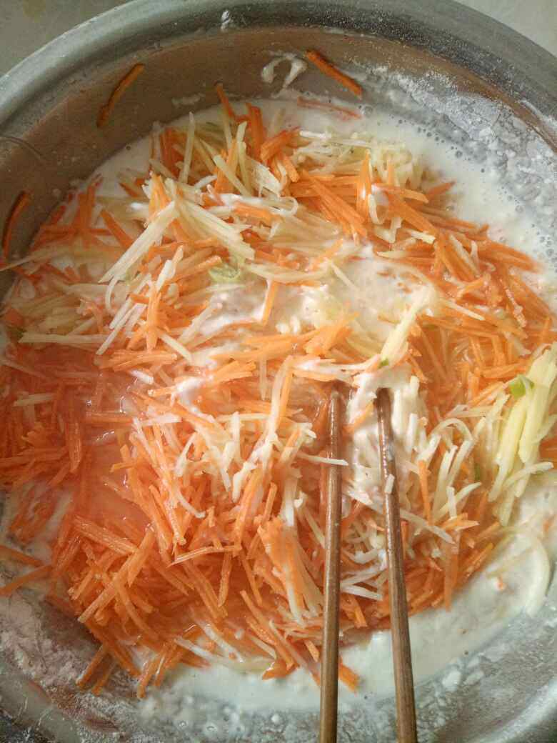 土豆胡萝卜饼步骤5