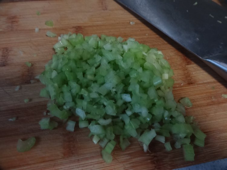 芹菜小肉饼步骤4