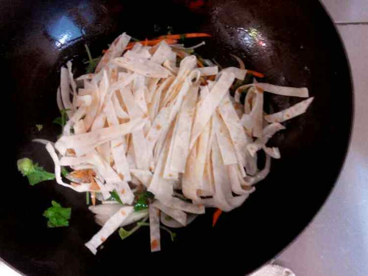 杂蔬炒饼步骤7