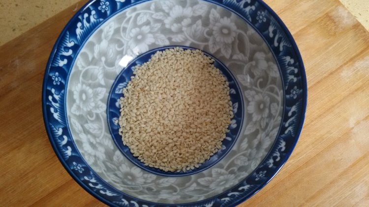 芝麻糯米饼步骤3