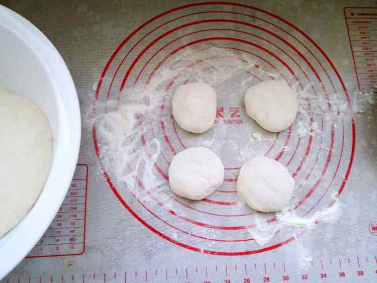 牛肉大白菜馅饼步骤7