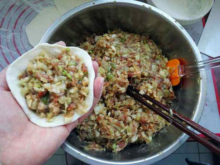 牛肉大白菜馅饼步骤8