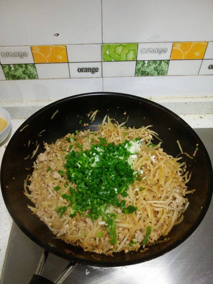 芝麻鲜肉萝卜丝饼步骤6