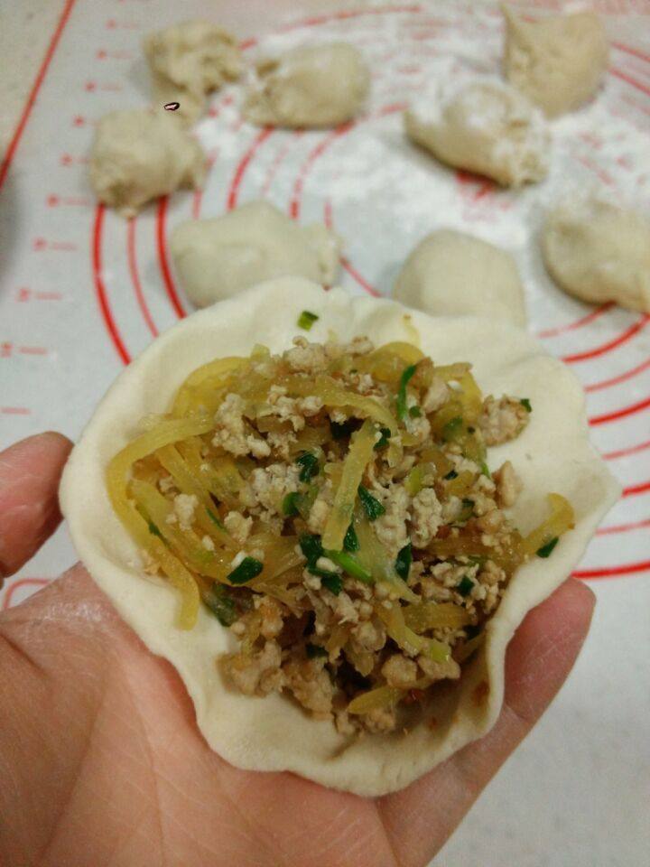 芝麻鲜肉萝卜丝饼步骤9