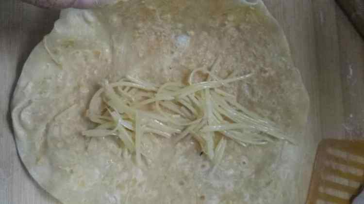 鸡蛋卷菜饼步骤12