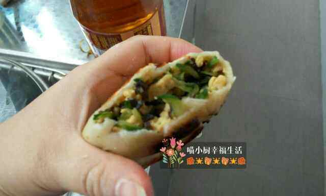 黄瓜鸡蛋木耳馅饼步骤6