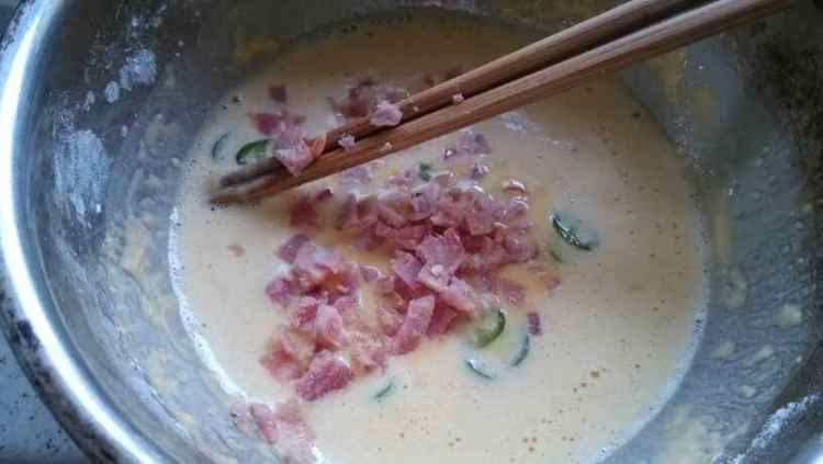 双椒培根鸡蛋饼步骤5