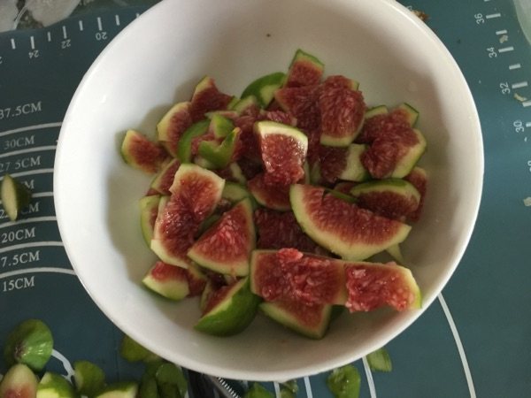 飞饼版无花果派步骤1