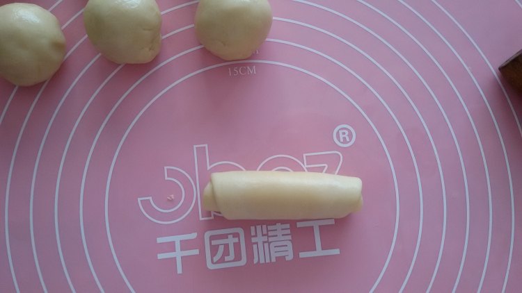 红豆沙蛋黄酥步骤11
