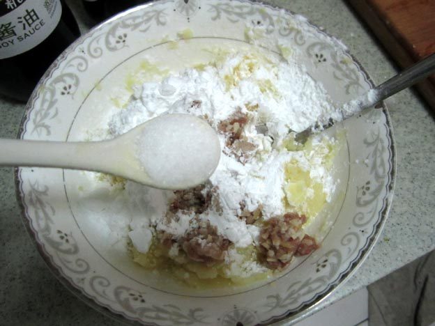 肉沫土豆饼步骤5