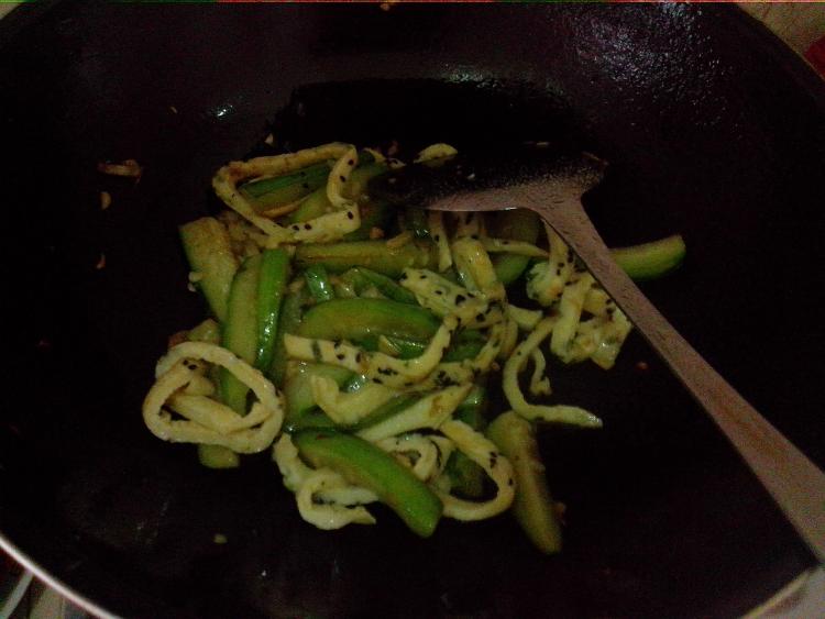 丝瓜烩鸡蛋饼步骤9