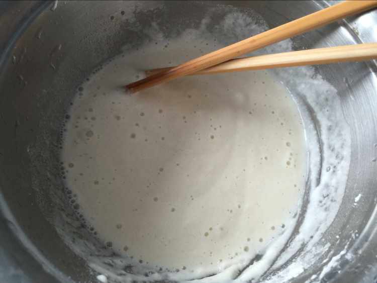香葱芝麻蛋饼步骤1
