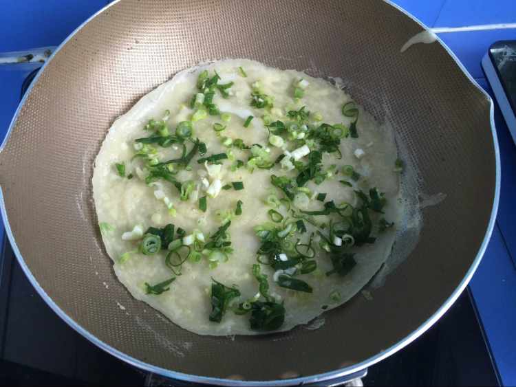 香葱芝麻蛋饼步骤7