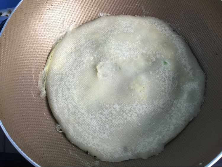 香葱芝麻蛋饼步骤9