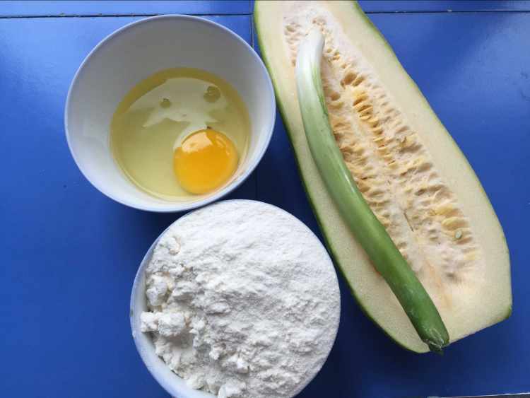 西葫芦鸡蛋煎饼步骤1