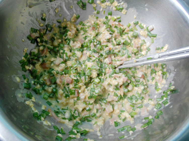 燕麦韭菜鸡蛋饼步骤5