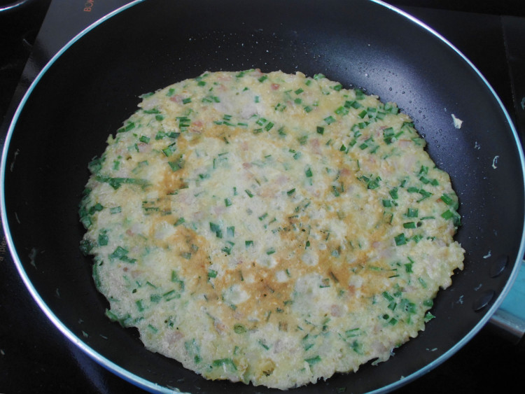 燕麦韭菜鸡蛋饼步骤7