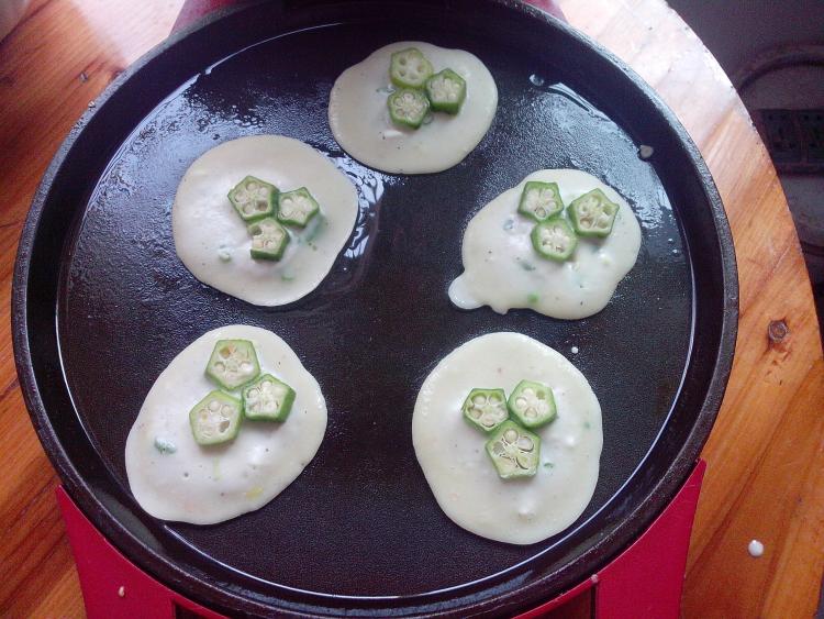 秋葵鸡蛋饼步骤9