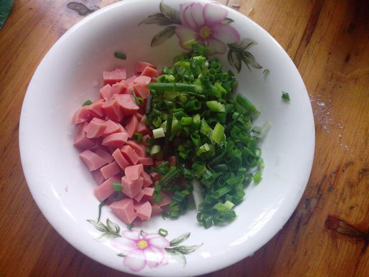 火腿葱花饼步骤2