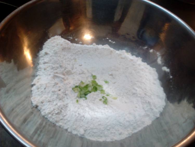 生菜培根卷饼步骤2