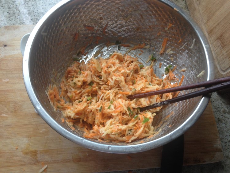 胡萝卜土豆丝饼步骤4