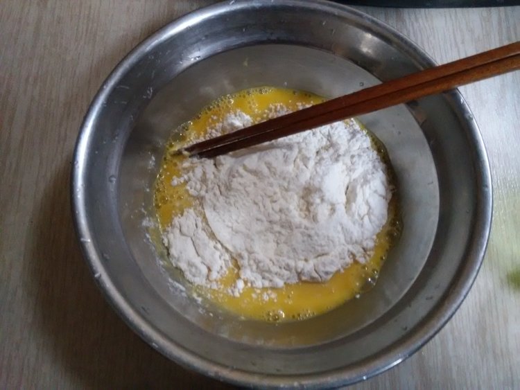 【手工美食】青椒鸡蛋步骤4