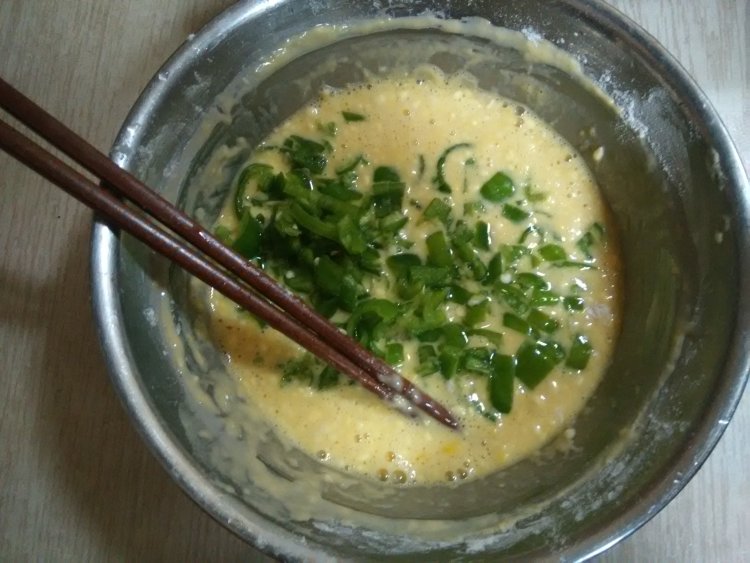 【手工美食】青椒鸡蛋步骤5