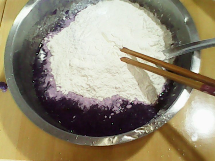 紫薯糯米饼步骤5