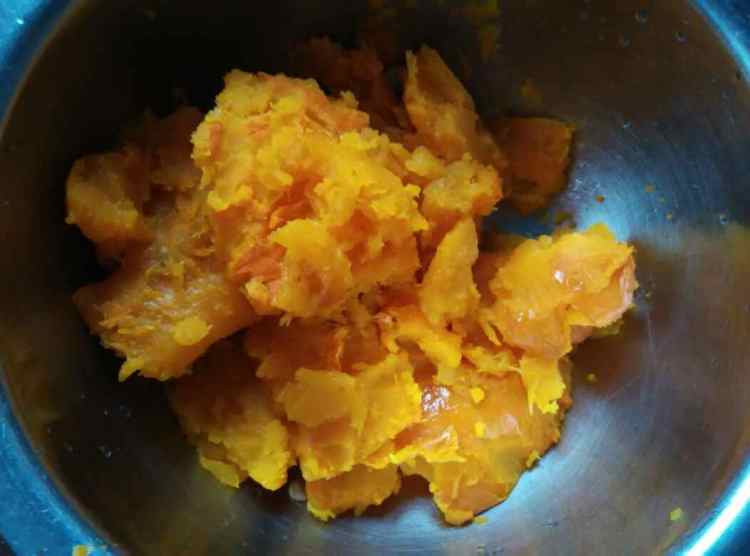 南瓜豆沙饼步骤5