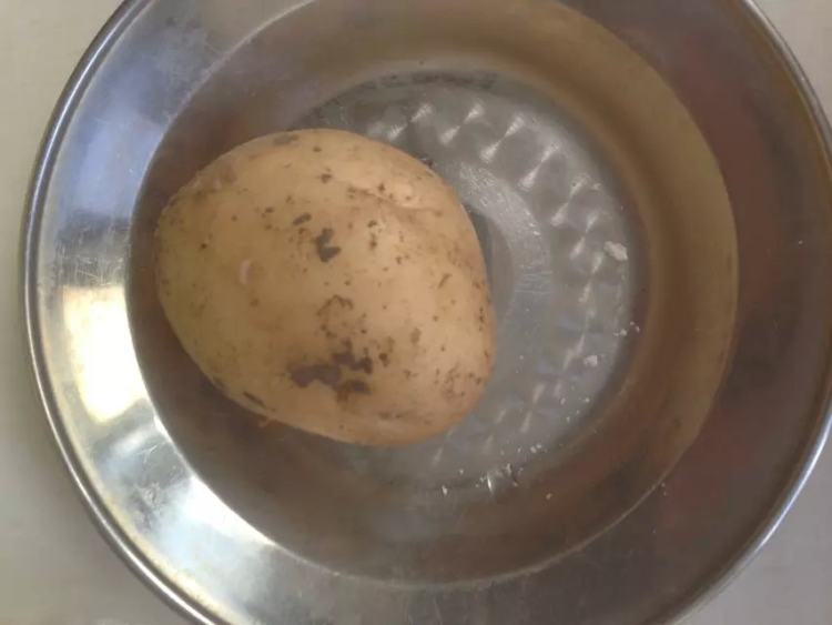 糯米花生土豆饼步骤1