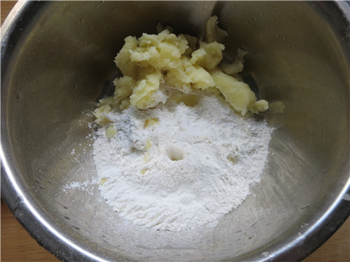 【手工美食】土豆糯米步骤6