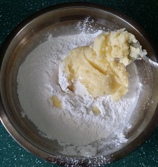 土豆糯米饼步骤3