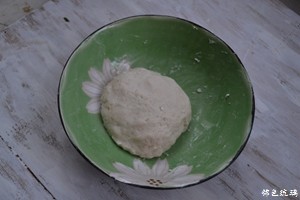 韭菜肉饼步骤2